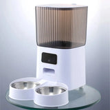 automatic pet feeder for dogs and cats — packaging or accessories view